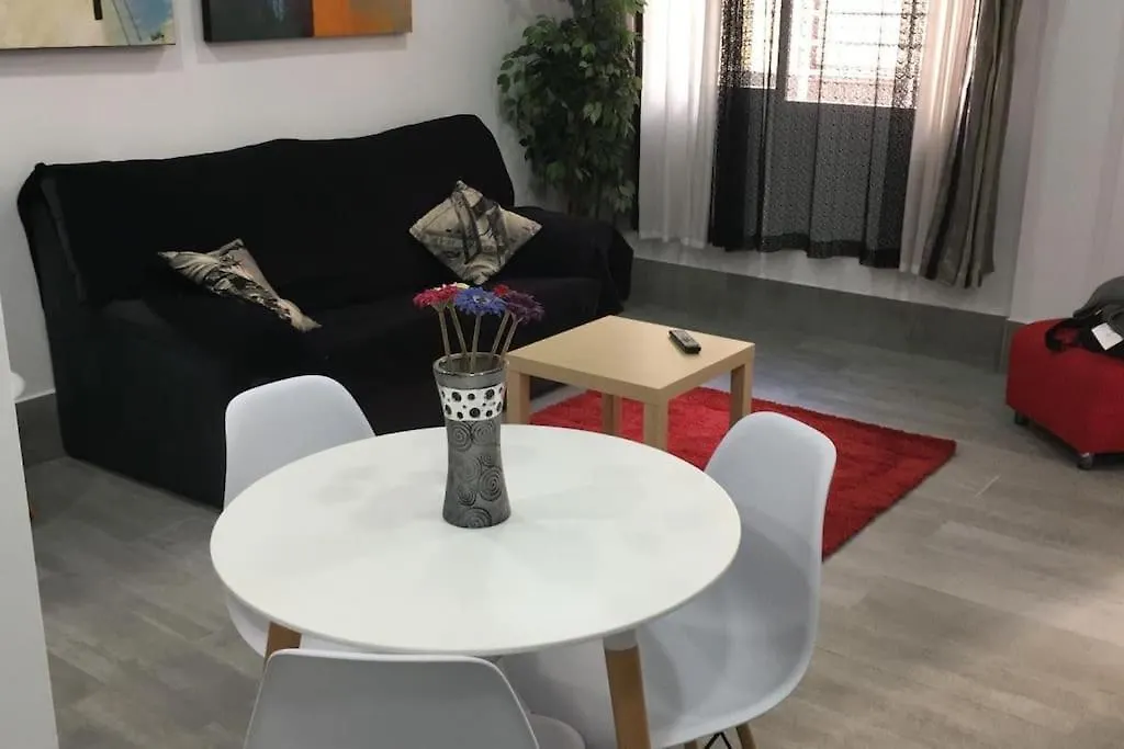 Apartamento A, A 3 Minutos De La Estacion Central De Bus Y Tren Málaga