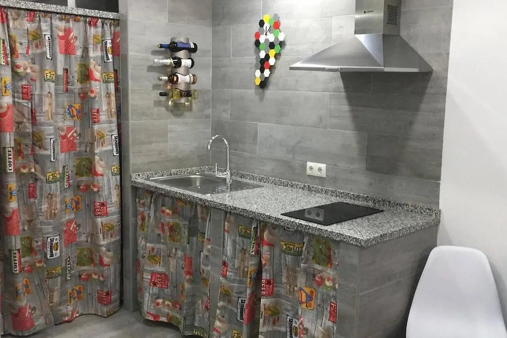 Apartamento A, A 3 Minutos De La Estacion Central De Bus Y Tren مالقة